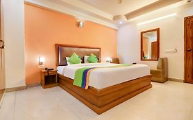 Treebo Calista, Patel Nagar